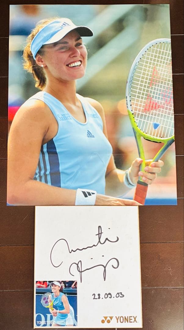 マルチナ・ヒンギス直筆サイン＆ポスター - メルカリ