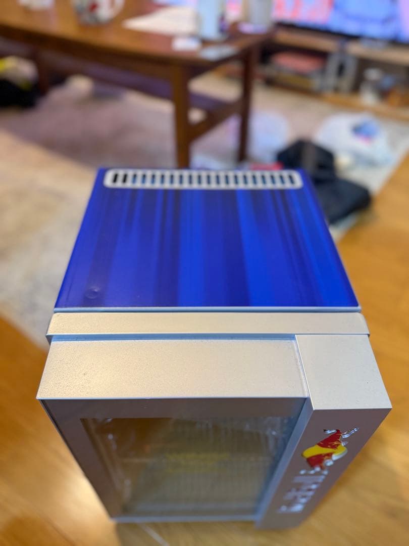 【未使用】Red Bullレッドブル小型冷蔵庫 限定非売品 ショーケース