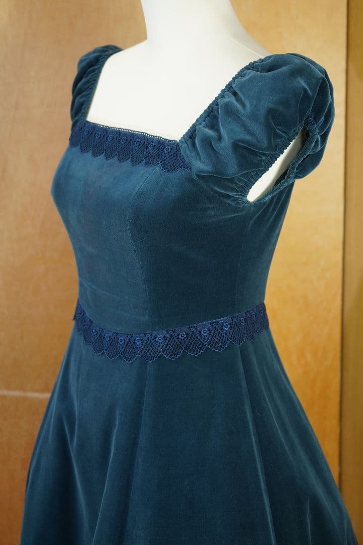 ヴィクトリアンメイデン　別珍パフスリーブドレス　ノベルティ　チョーカーつき