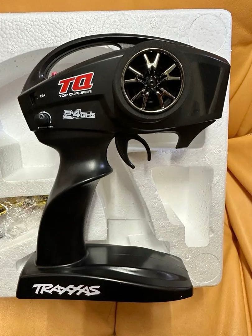 トラクサス　ラジコン