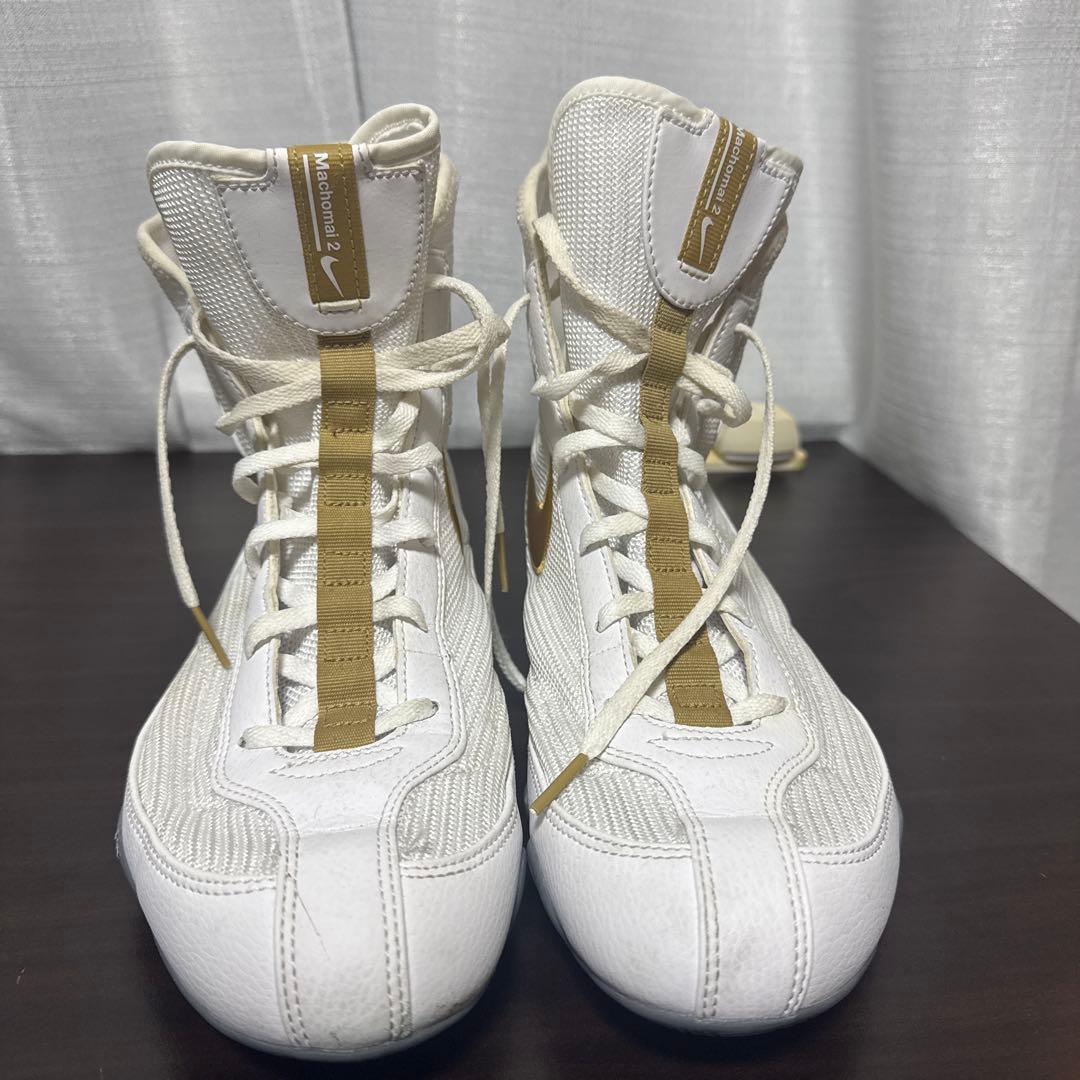 Nike ボクシングシューズ ホワイト/ゴールド - メルカリ