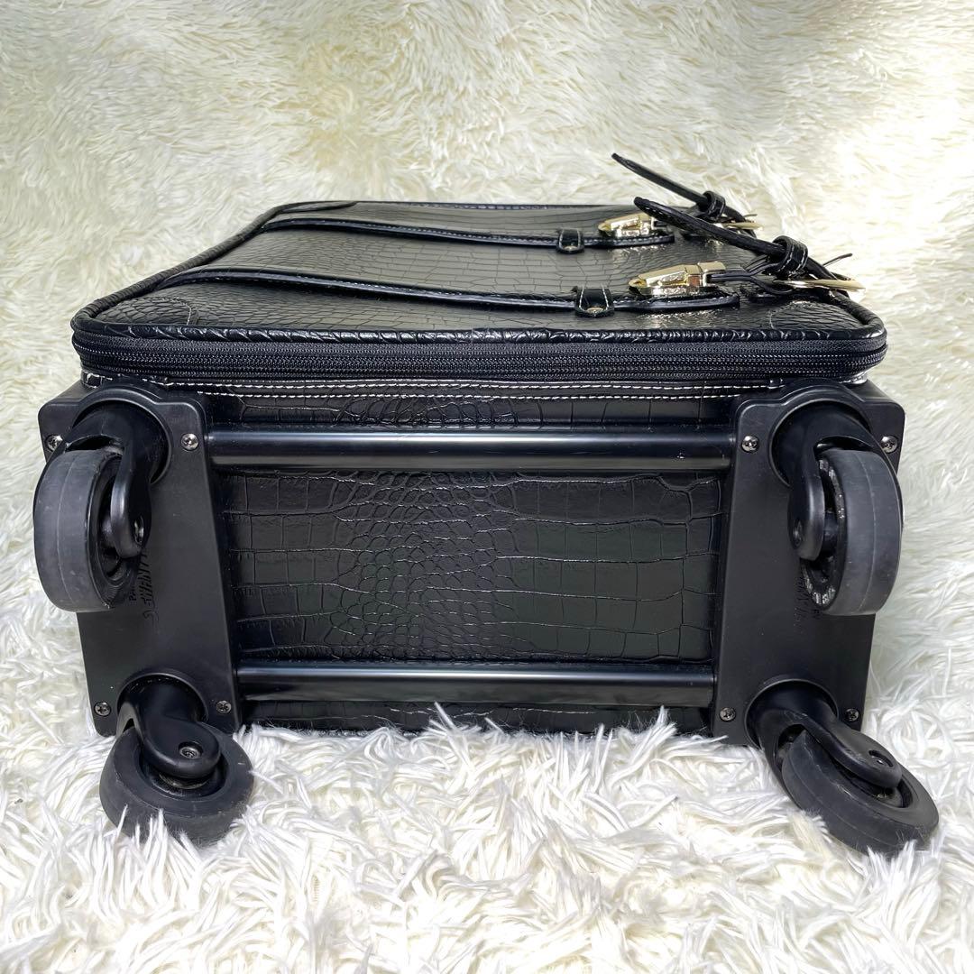 SWANY スワニー クロコ型押し キャリー ブラック - メルカリ