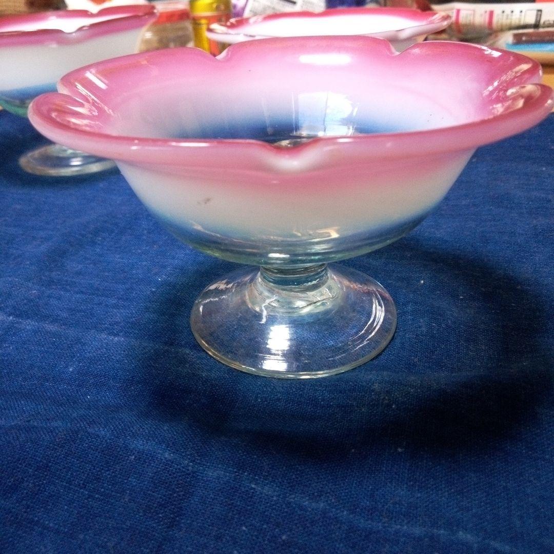 明治大正ロマン 輪花形 赤と乳白色の氷コップ5客