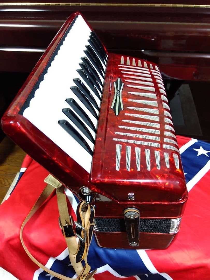 美品即演奏可）YAMAHA アコーディオン YA-21ケース無【信頼の日本製