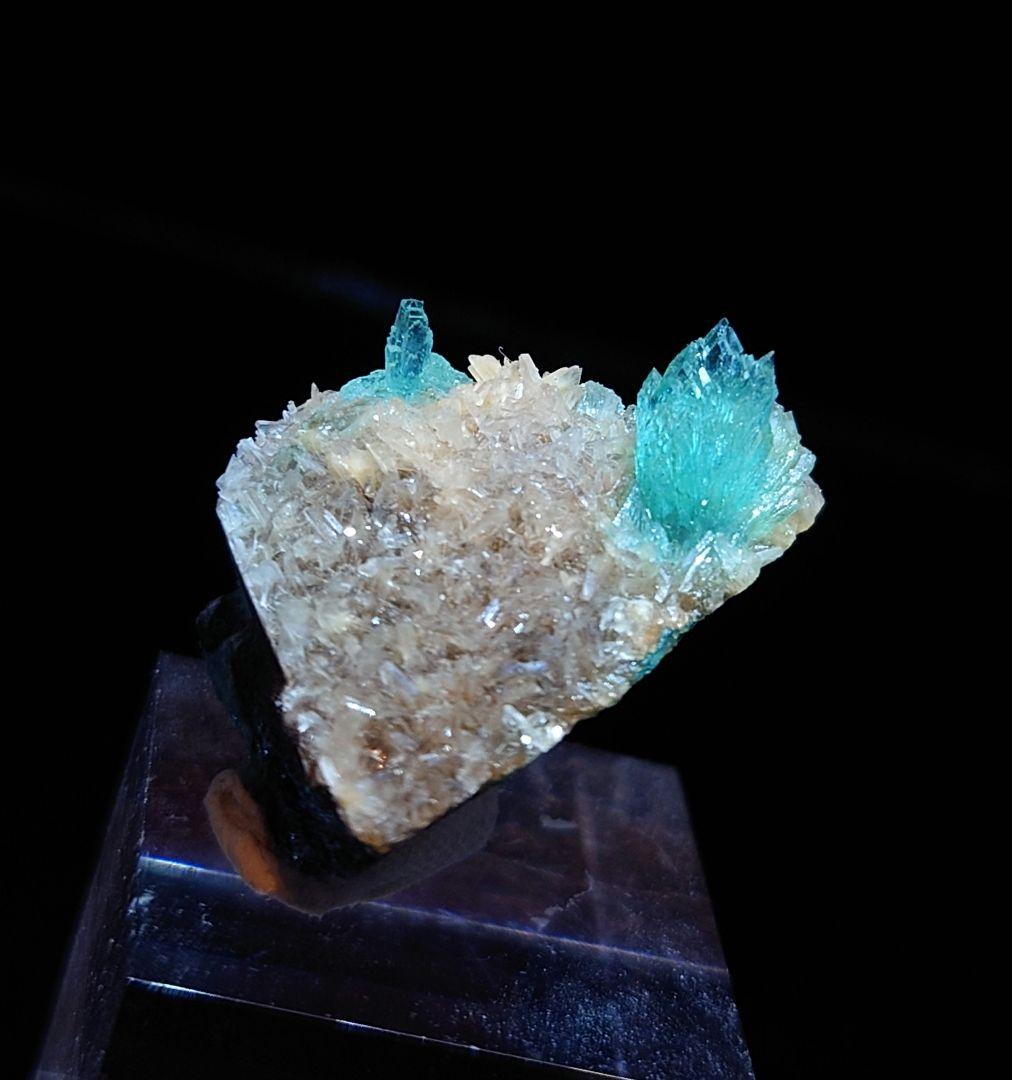 アポフィライト インド産 母岩付き 鉱石 鉱物 ミネラル 標本 原石 犬牙