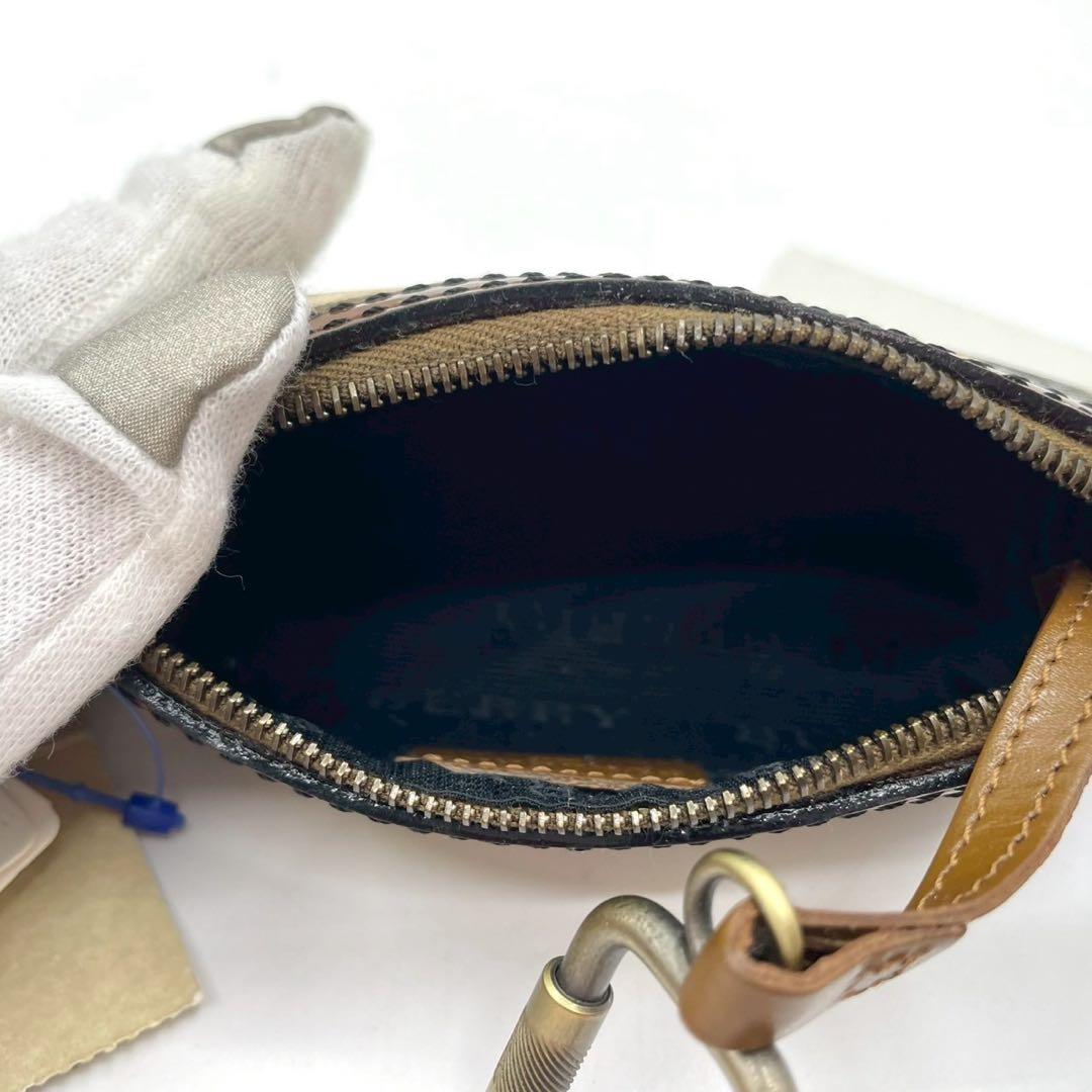 新品タグ付き Burberry 小物入れ ポーチ ノバチェック　レザー　PVC