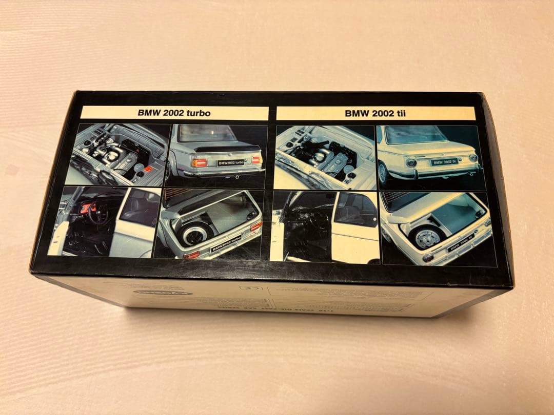 ミニカー BMW2002tii 1:18SCALE kyosho