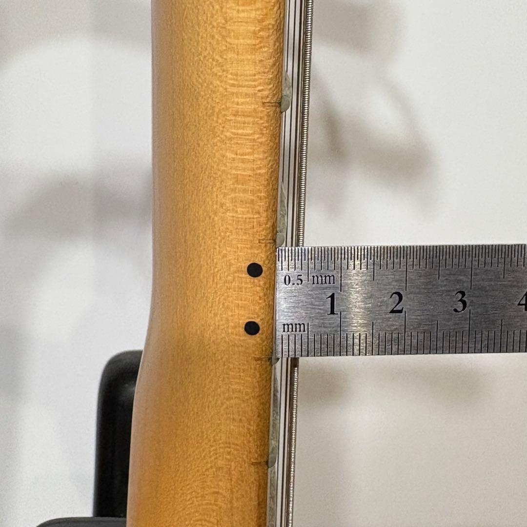 Squier Stratocaster Standard エレキギター