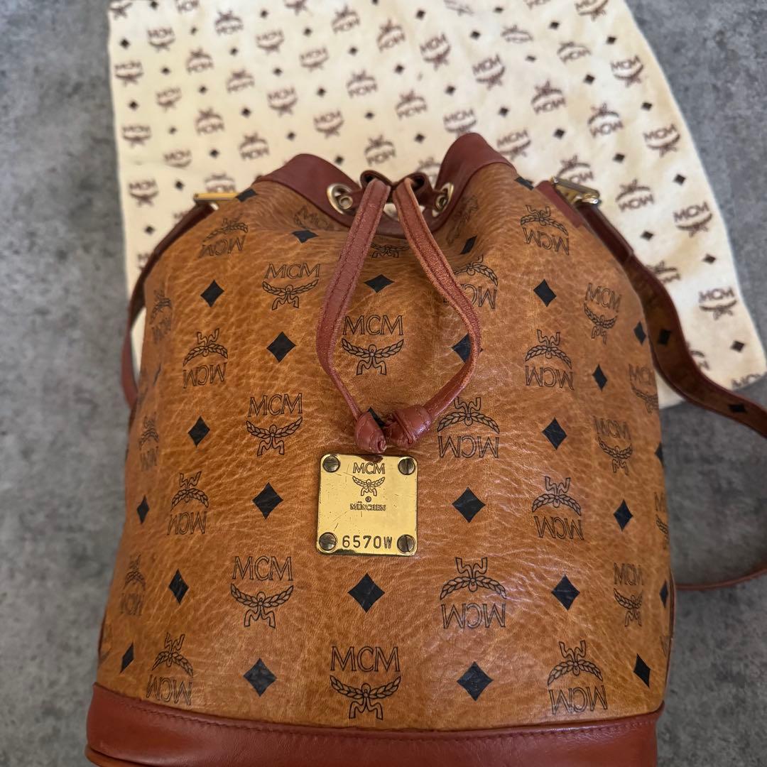 MCM バケットバッグ ブラウン　巾着