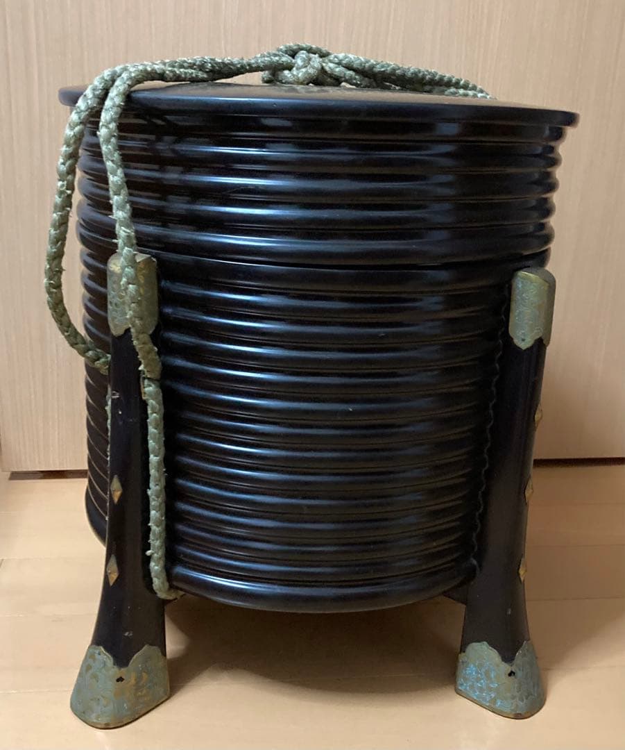 行器(ほかい) 江戸時代儀礼贈答に食物(饅頭、餅、菓子)容器 漆塗り