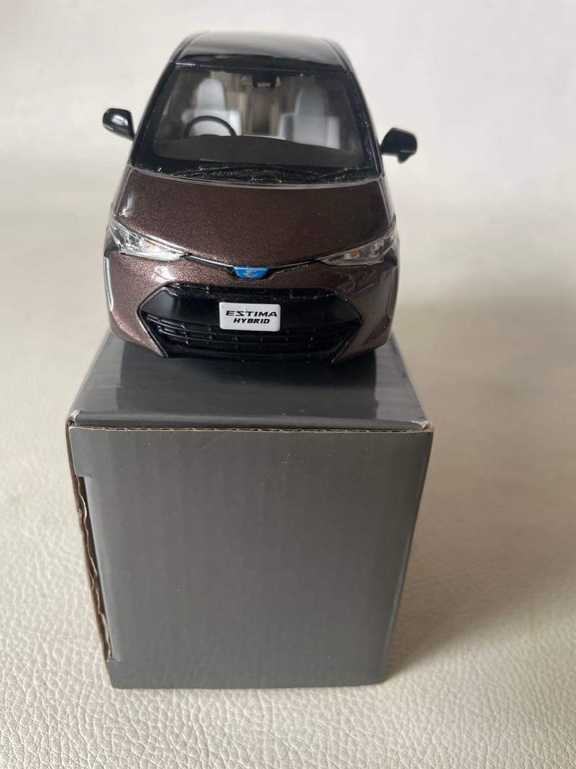 トヨタ エスティマ ハイブリッド ⑨ 2ブラック×ダークシェリーマイカメタリック