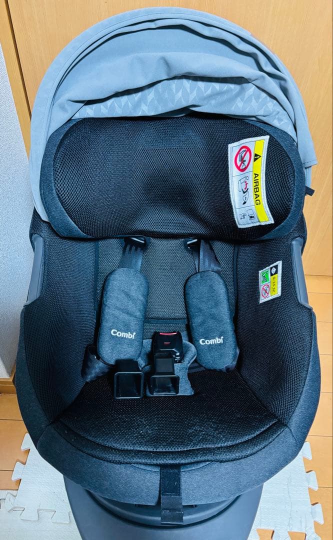 最終値下】コンビチャイルドシート THE S ISOFIX ZA-670グレー Combi