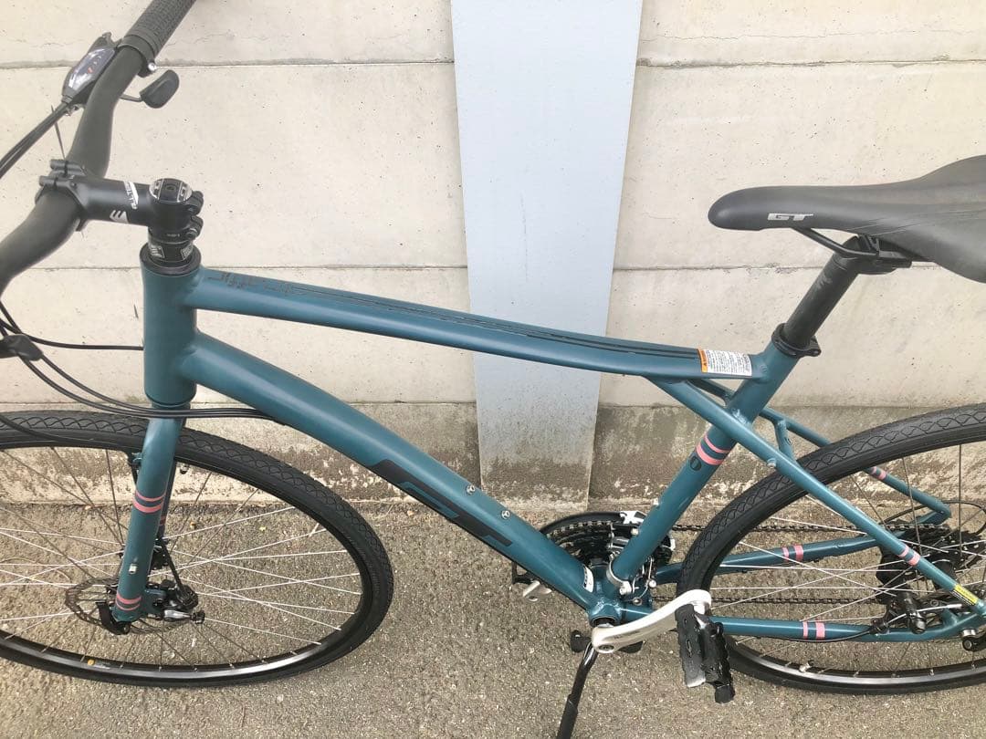 【部品総新品・色薄有】GT トラフィック　3.0 21速　クロスバイク　520