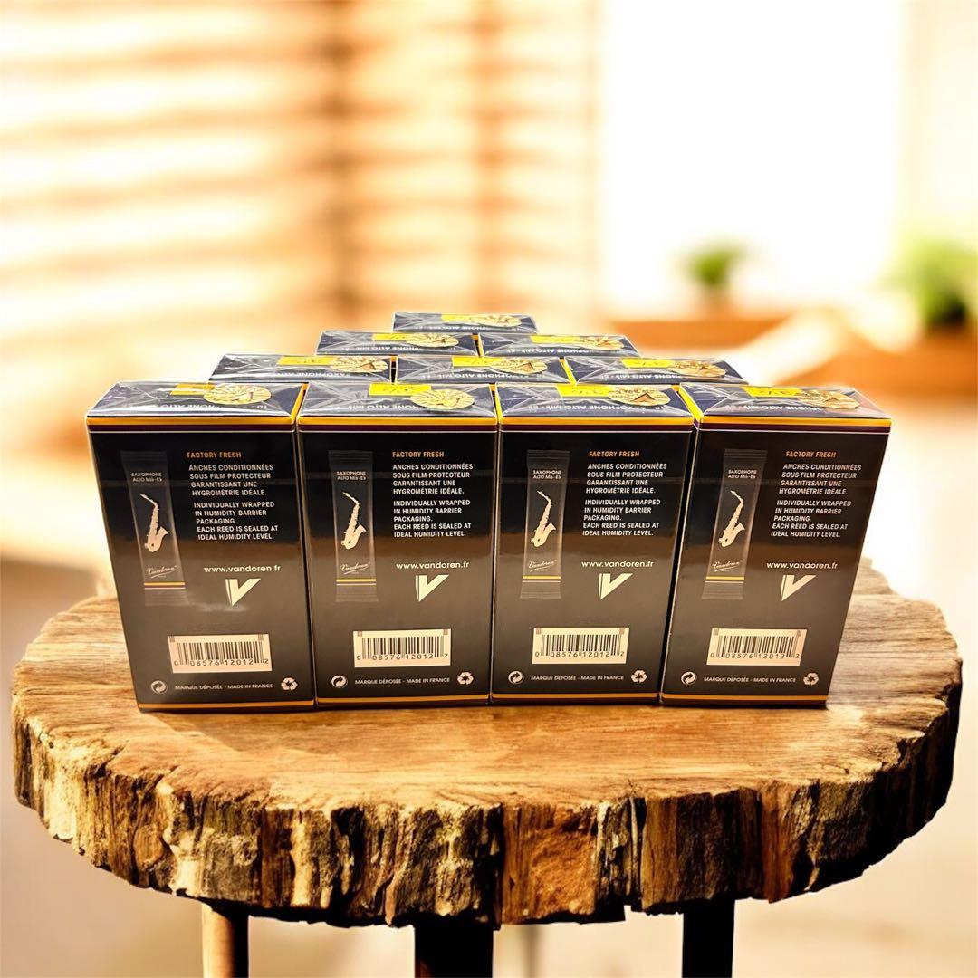 【新品・未開封】アルトサックス リード トラディショナル 青箱 #3_1/2