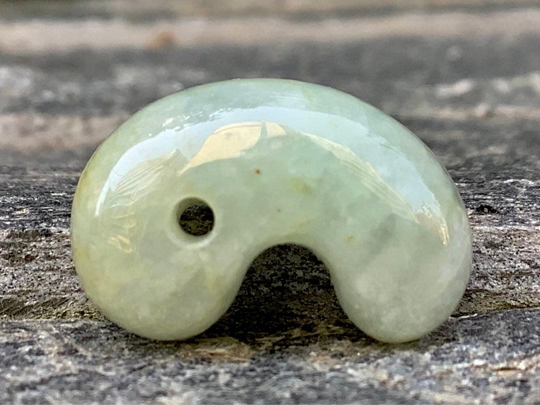 ✳極上肌‼️氷紋様‼️ ソーティング付アイスジェイド糸魚川翡翠勾玉