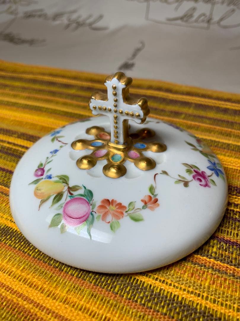 フランス製 アンティーク リモージュ焼きの金彩とフルーツ花柄が