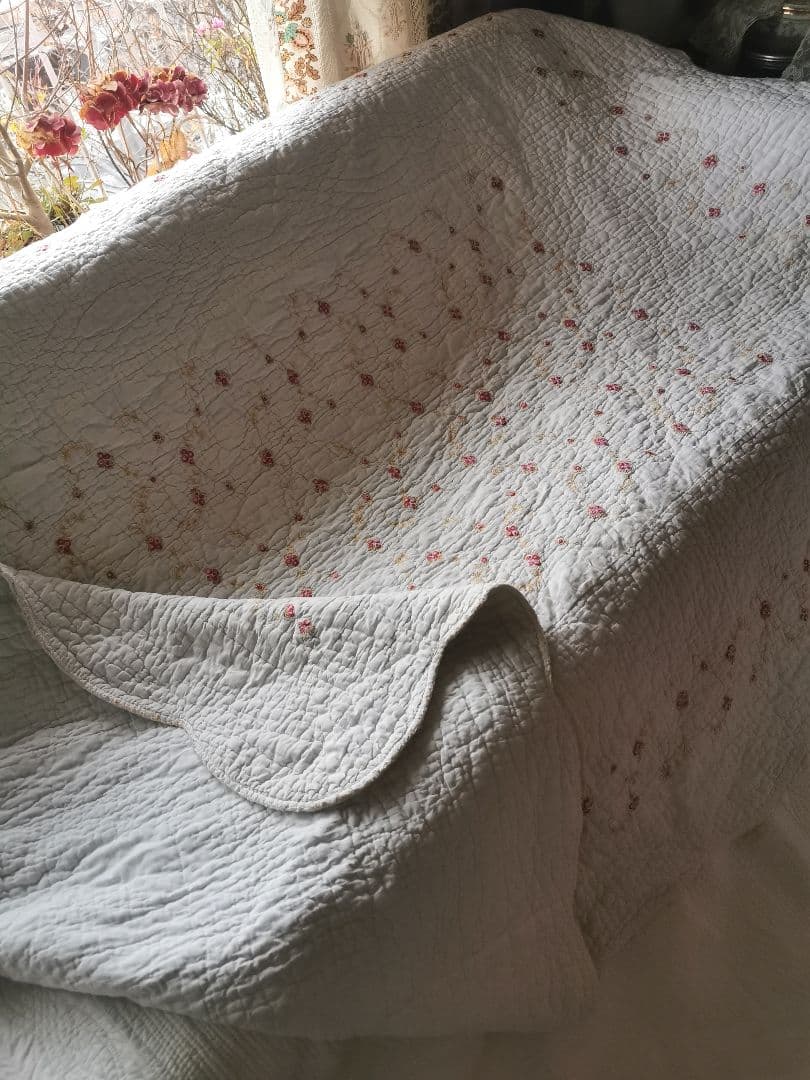 ヴィンテージ フランス/イギリス プチローズ刺繍 スカラップリム