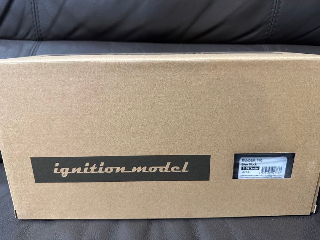 1/18 イグニッションモデル PANDEM メルセデス ベンツ 190E 紺