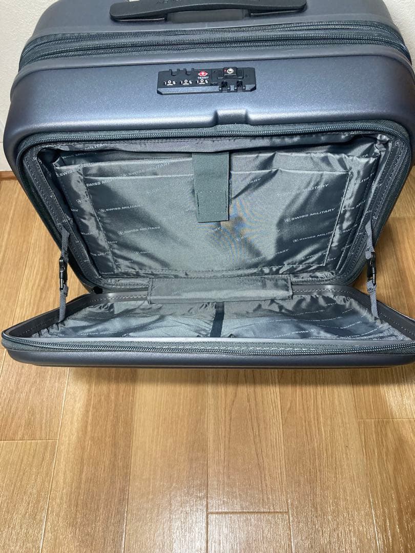 スイスミリタリー キャリーケース 18インチ 37L（拡張時42L）