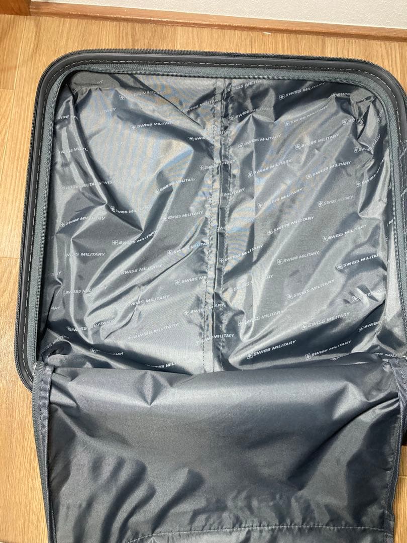 スイスミリタリー キャリーケース 18インチ 37L（拡張時42L）