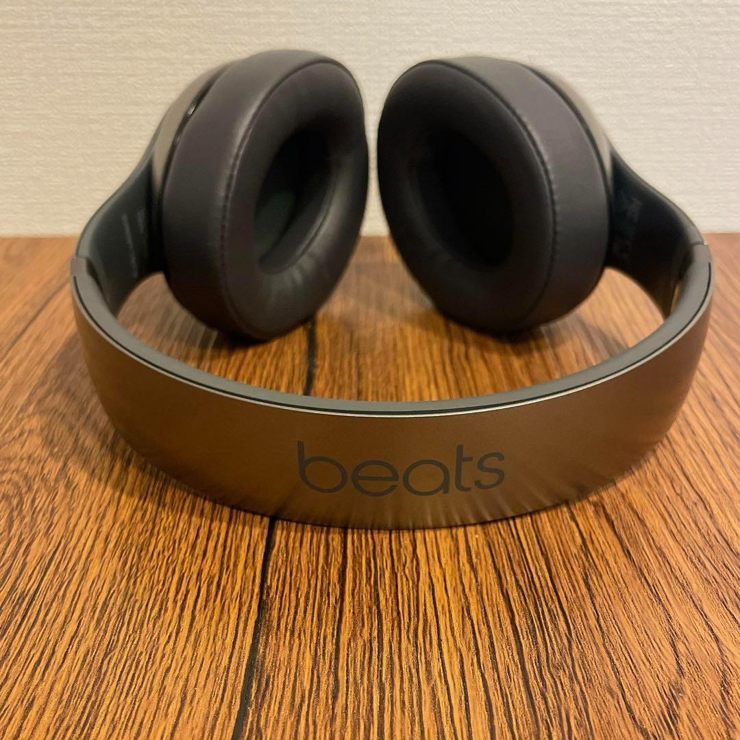 《希少カラー》BEATS STUDIO WIRELESSチタニウム