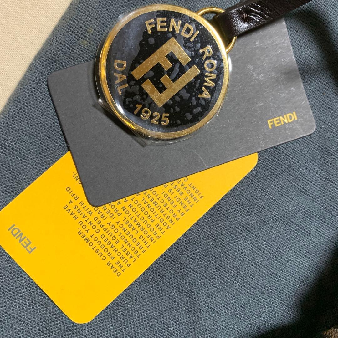 Fendi ロゴ入りショルダーバッグ ブラウン