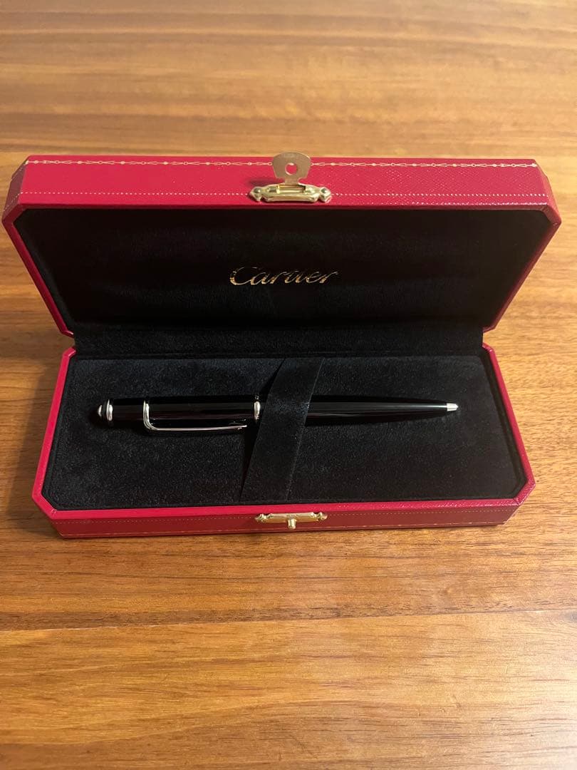 Cartier ボールペン 黒 ケース付き