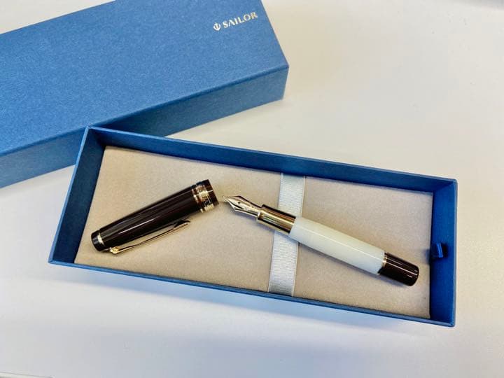 代官山蔦屋書店限定 セーラー万年筆 On Your Birthday M尖 - メルカリ