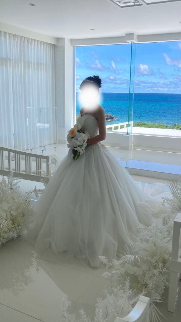 L*い様 最終お値下げ！超美品！エニーブライダル　長いトレーン　ゴージャスです