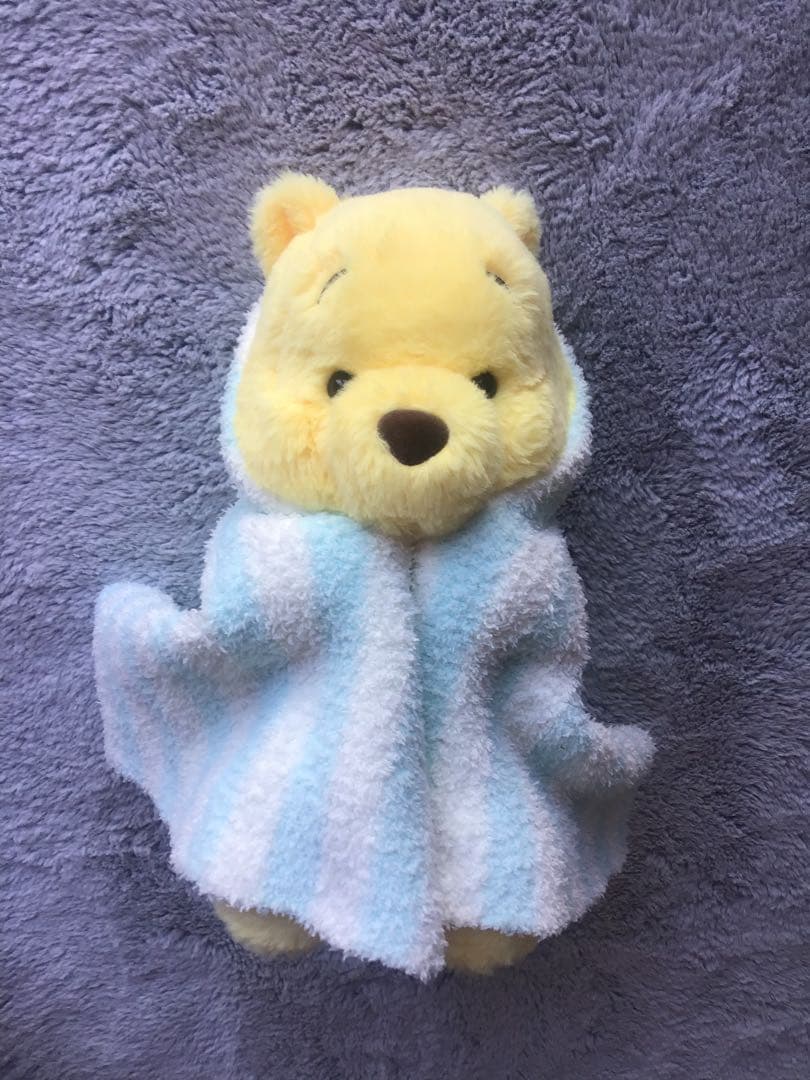 ディズニーストア　Disney　プーさんぬいぐるみ　SOONFALL