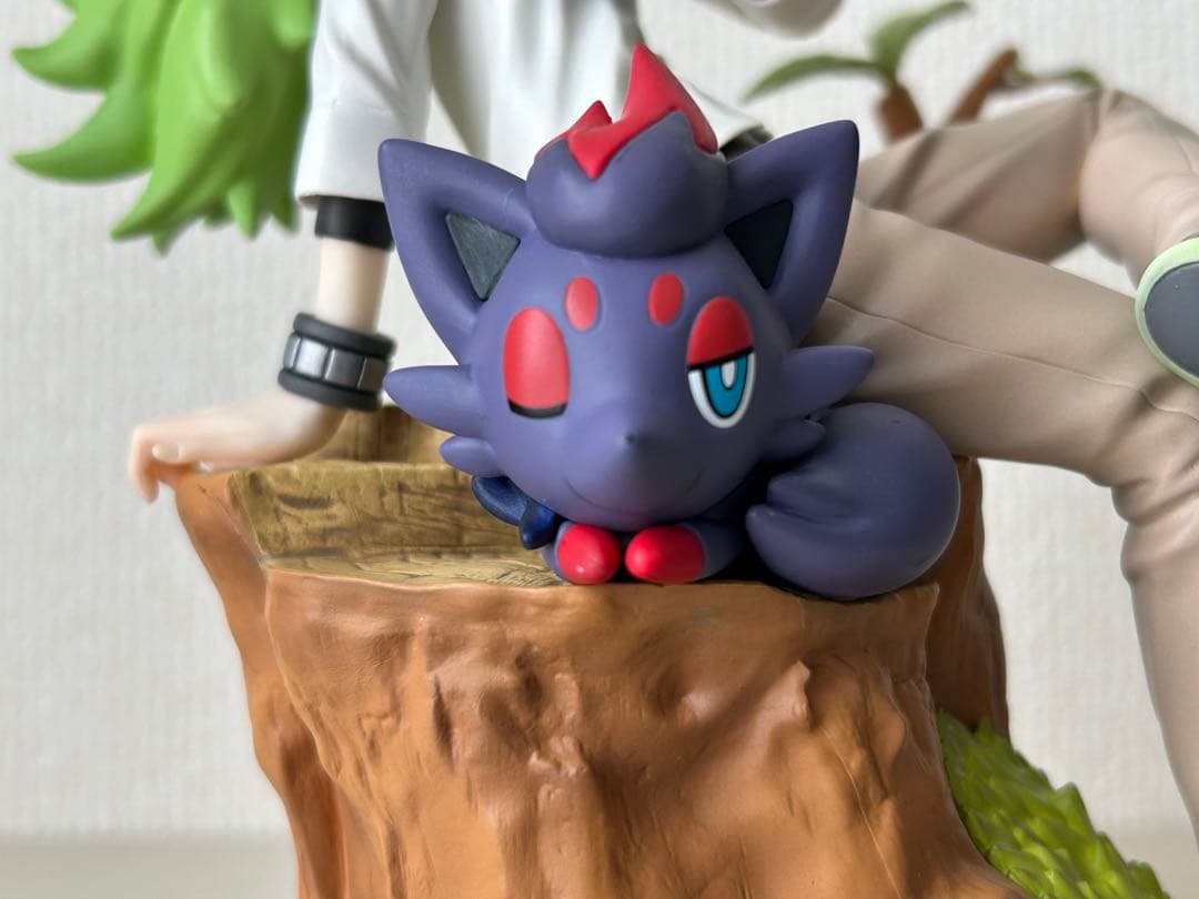 ポケモンフィギュア　N&ゾロア