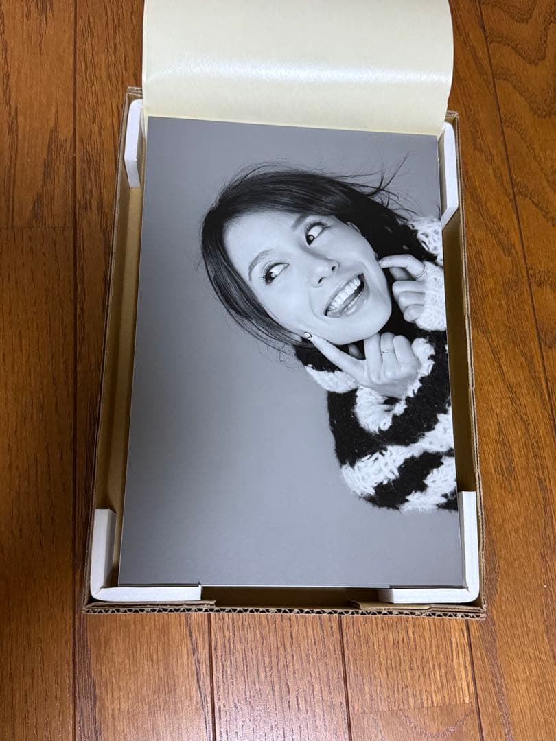 May J. 私のものじゃない、私の歌 銀塩プリント May J. 私