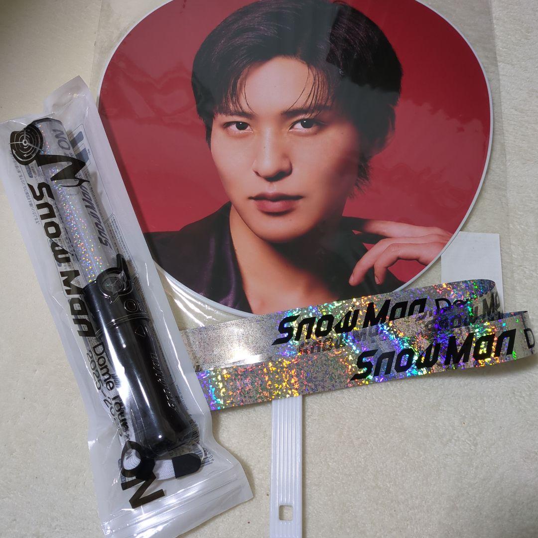 SnowManペンライト うちわ目黒蓮 銀テ - メルカリ