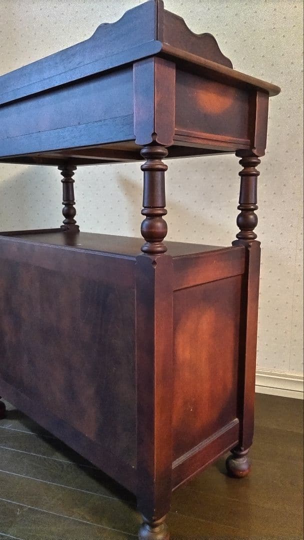 クラシックスタイル レトロ調カリモク木製家具 クラシックスタイル