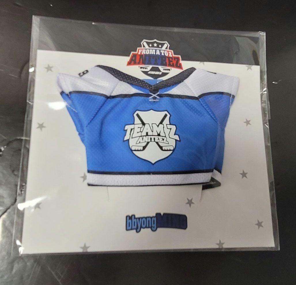 トレカ付 ミンギ ANITEEZ ATEEZ ユニフォーム マスコットセット - メルカリ