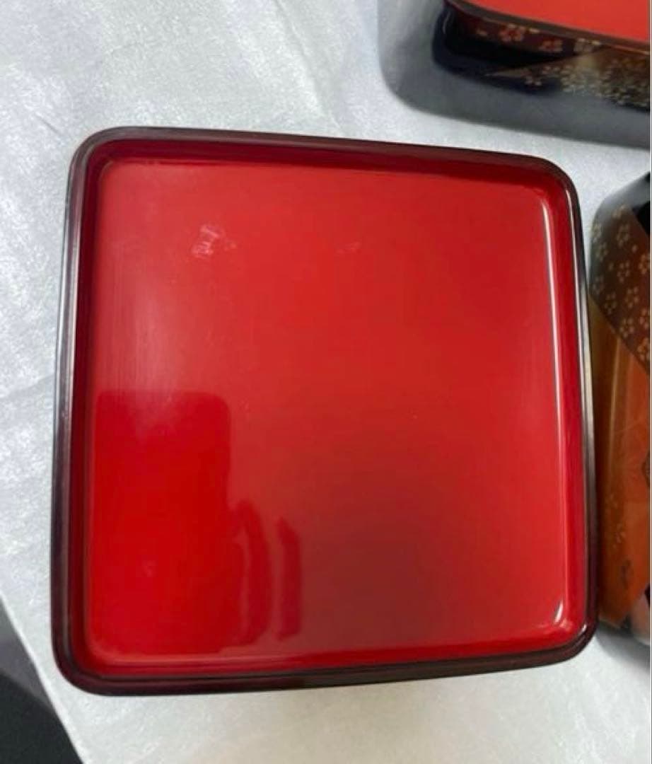 漆器 重箱 蓋付き 黒地 金色