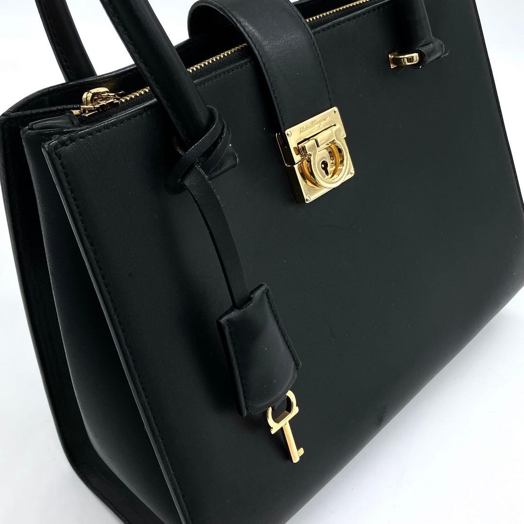 専用【Salvatore Ferragamo】ハンドバッグ　ジュリエット