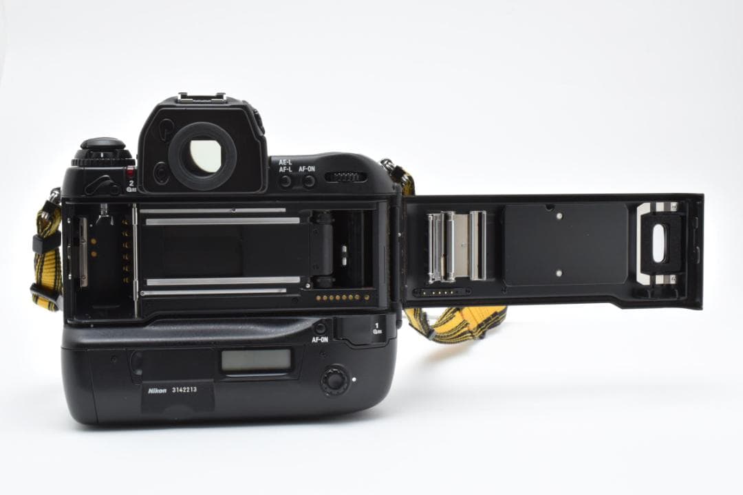 ニコン　Nikon F5 AF Nikkor 24-120m F3.5-5.6