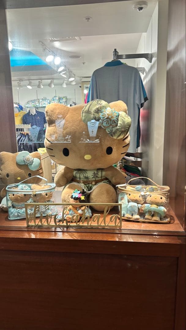 新品未開封 日焼けハローキティキーホルダー　カハラホテル 夏限定品