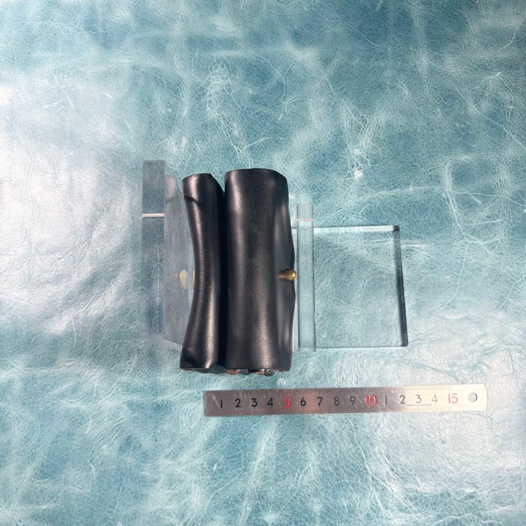 コンパクト　革　財布　クロムエクセル　レザー　黒色　ギボシ　真鍮　ハンドメイド①