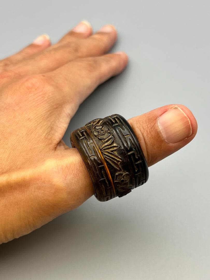 東泰堂専用 角彫 親指リング 斑指 泰昌在銘 竹梅 回