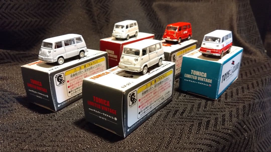 【新品未開封有】トミカリミテッドヴィンテージ スバルサンバーライトバン7台セット