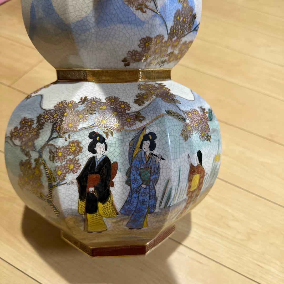 九谷焼 古九谷 薩摩風 花瓶 日本の伝統的な陶器花瓶