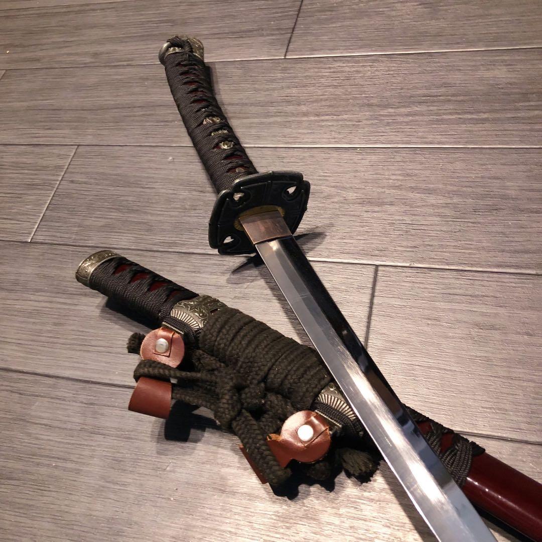 高級模造刀　日本軍拵え　居合刀　樋入刀身　合金刀身　朱拵え　重みあり