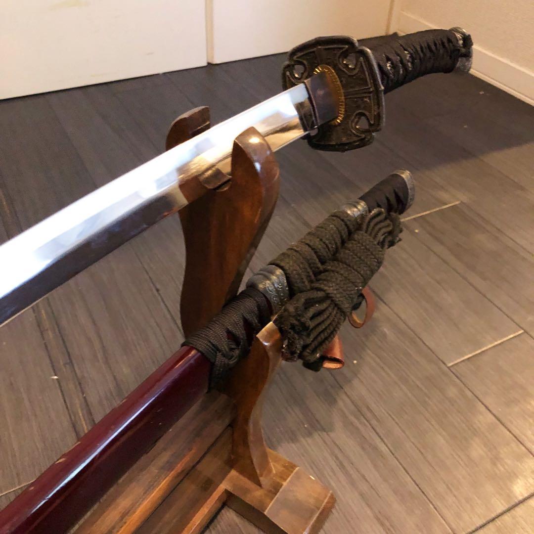 高級模造刀　日本軍拵え　居合刀　樋入刀身　合金刀身　朱拵え　重みあり