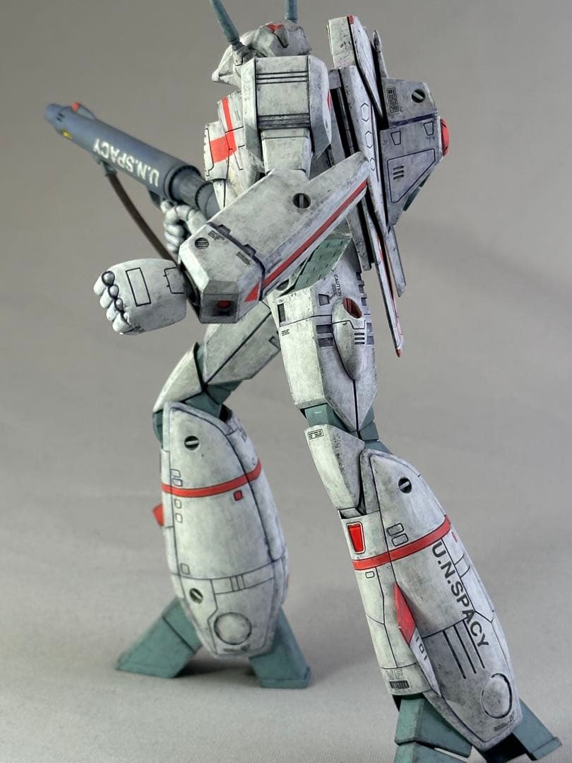 PLAMAX マクロス 1/72 VF 1J バトロイドバルキリー 塗装完成品