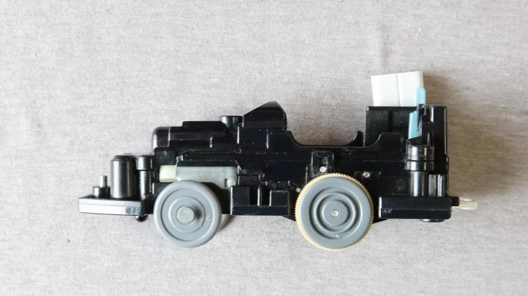 プラレール 電気制御で停止、走行----ホームドア駅を停車駅に改造1式(