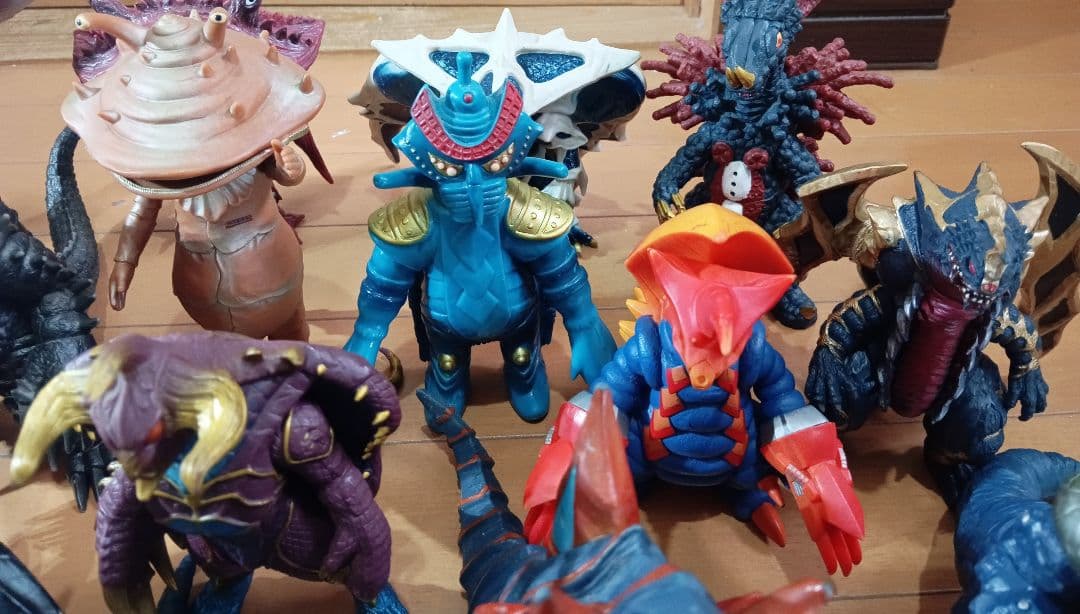 ウルトラマン23体 ウルトラマン怪獣フィギュア23体セット 7/23 (木