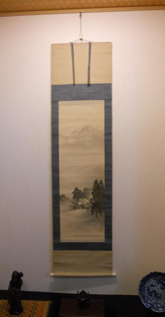 掛け軸 逸堂 松林山水 絹本 希少 軸装 茶道具 掛軸 美品 です。