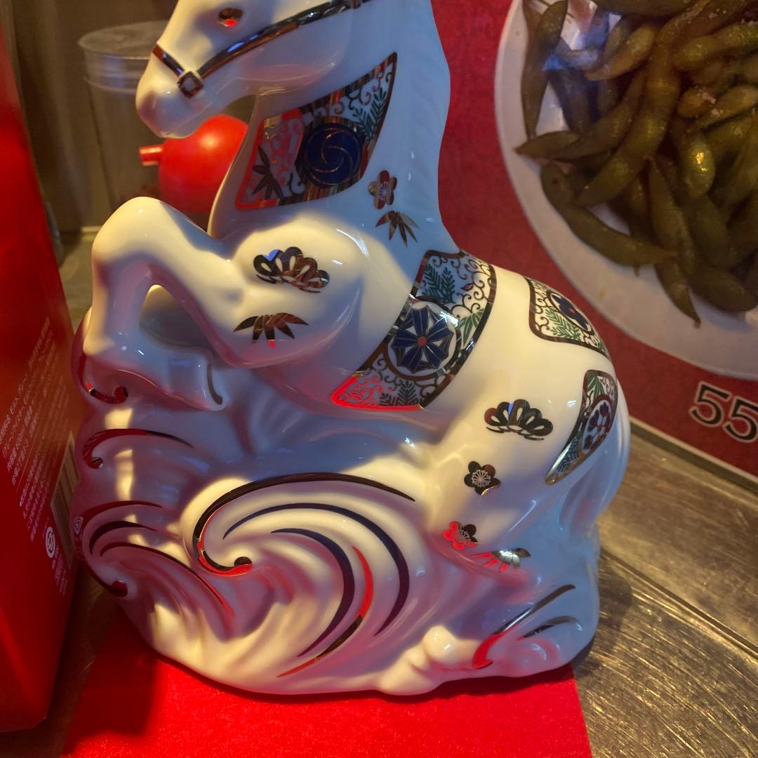 Royal Blended Whisky 馬の形状ボトル